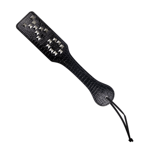 Paleta de Nalgadas Studded Xo